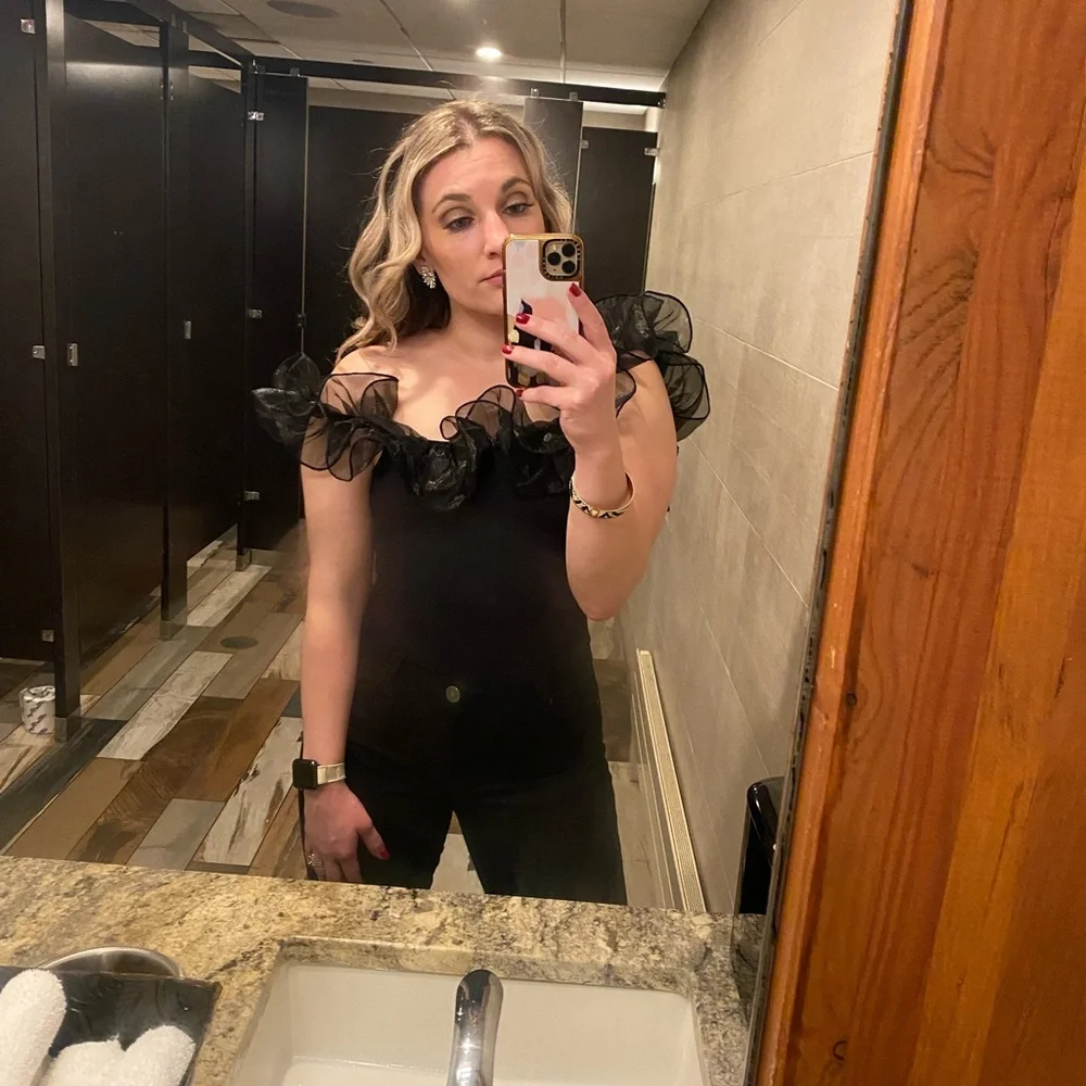 Free People Ruffle Bodysuit - MED. Black.